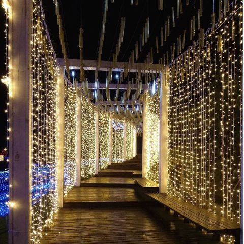 LED CURTAIN – 3D LED svietidlá vo forme závesu slider