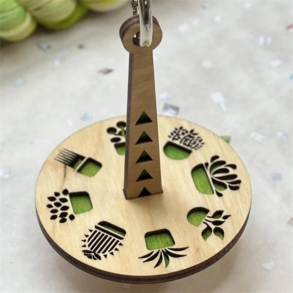 Prenosný držiak priadze na zápästie – PORTABLE YARN HOLDER slider