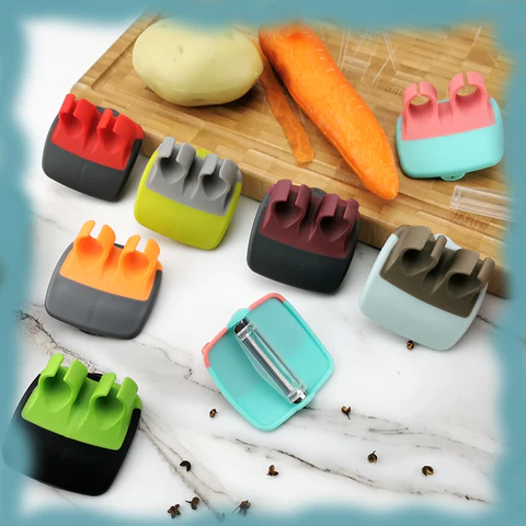 HAND VEGETABLE PEELER – Ručná škrabka na zeleninu 2 + 1 ZDARMA slider