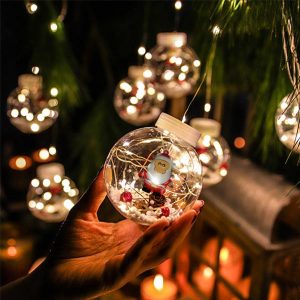 SANTA BALL – Lesklé vianočné gule (3 m) 03